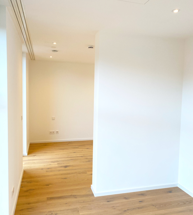 Schlafzimmer und begehbarer Schrank_2.JPEG